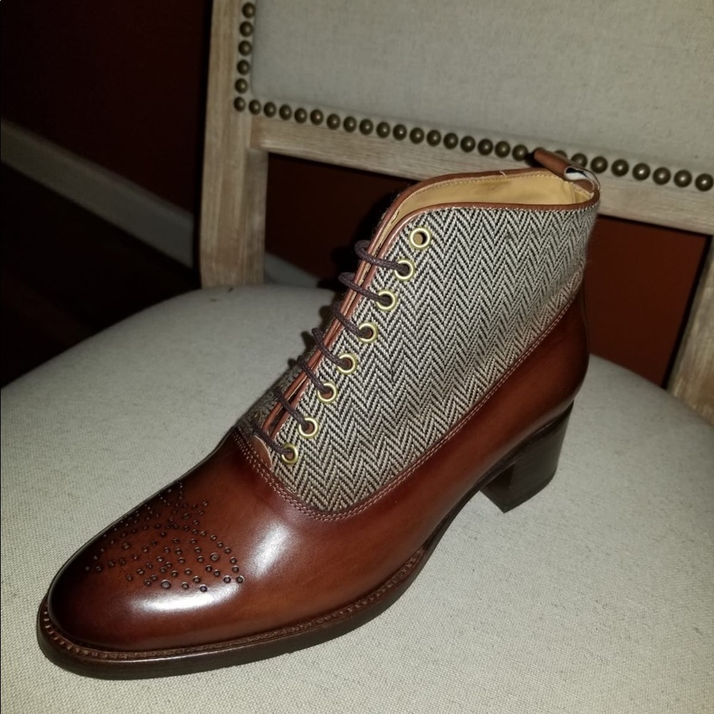 Wingtip Booties